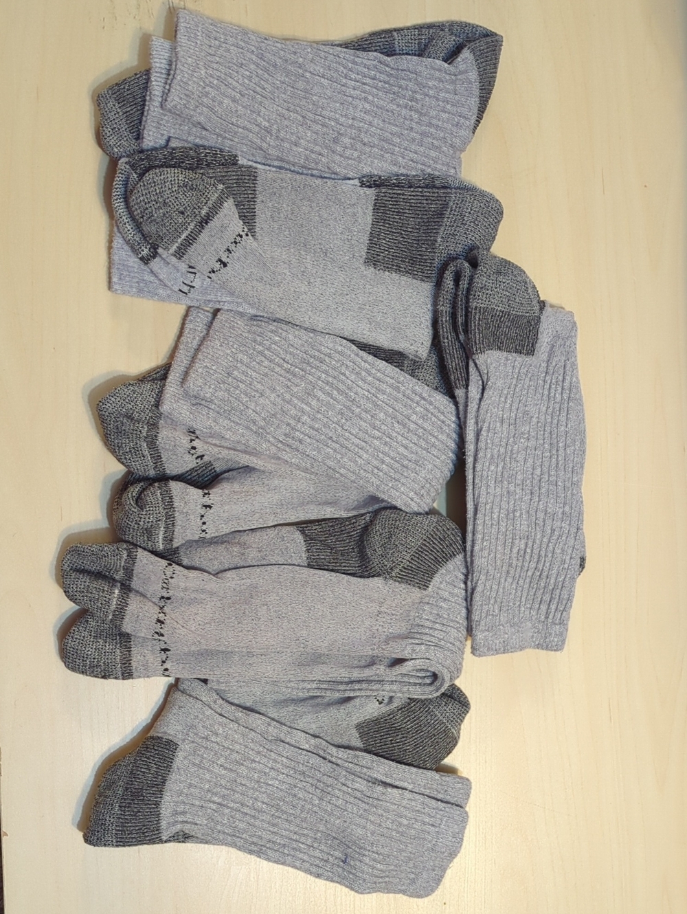 6 Pair Of Carhartt Gray Men's Crew Work Socks